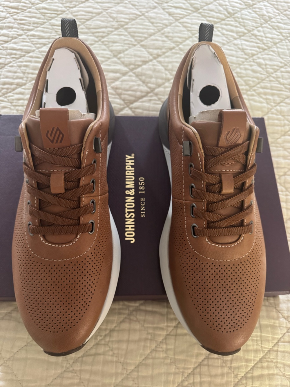 Johnson & Murphy Kinnon Perfed Jogger, Leather, 10.5 M Sneaker Oxford, NWT - Picture 3 of 10